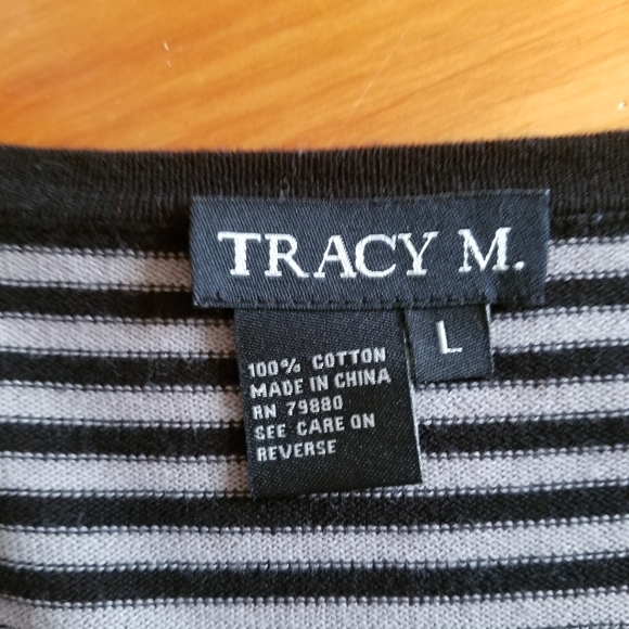 Tracy M. Cardigan. Size Large - Picture 8 of 11